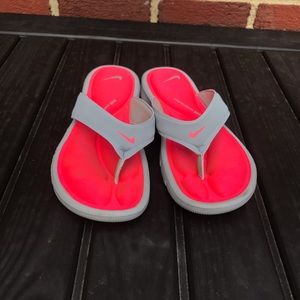 Nike flip flops